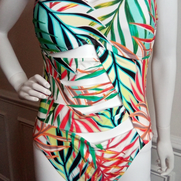 Kenneth Cole Women's Tropical Multicolor One Piece Swimsuit, Sz.Large - Picture 3 of 15